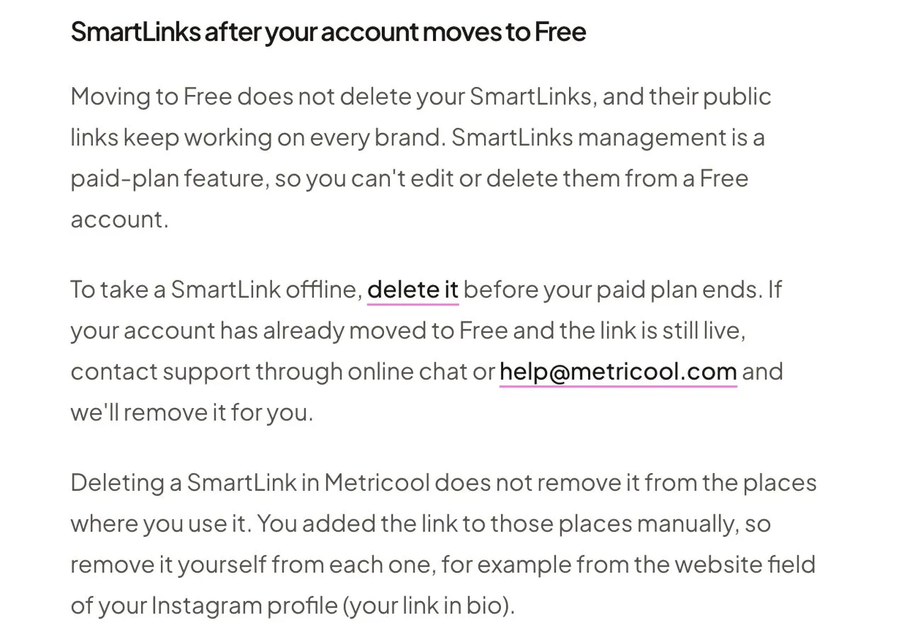 Metricool's help center: SmartLinks stay public after an account moves to Free, can't be edited or deleted there, and have to be removed from each bio by hand.